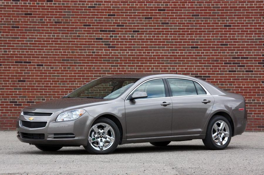  Chevrolet Malibu 2010 года  (фото 38 из 38)